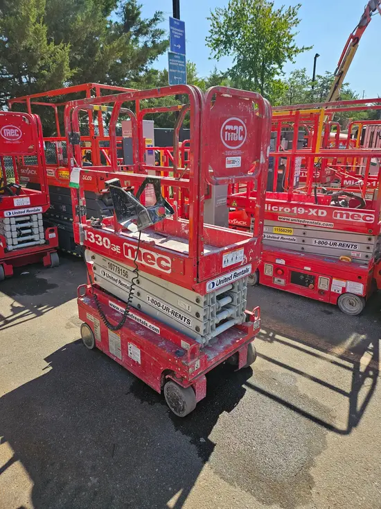 2018 MEC 1330SE Scissor Lift