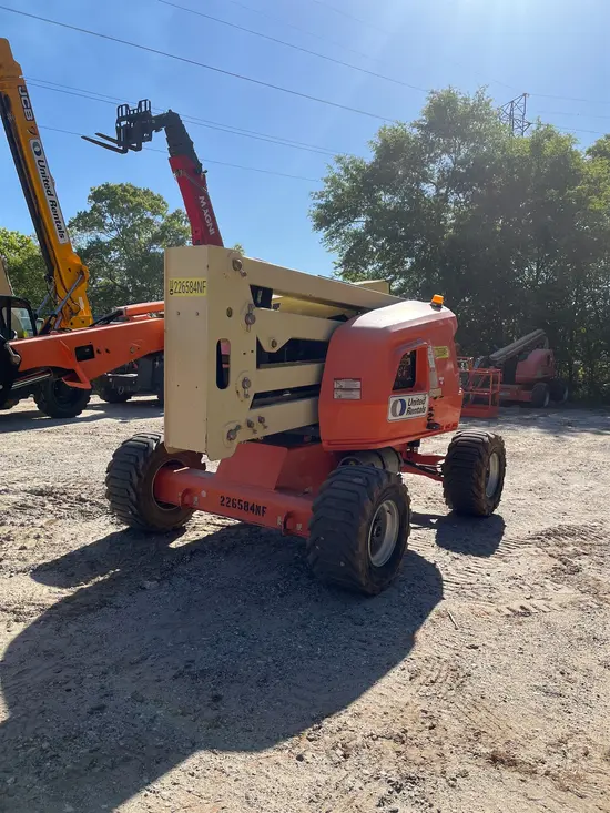 2017 JLG 450AJ Articulating Boom Lift