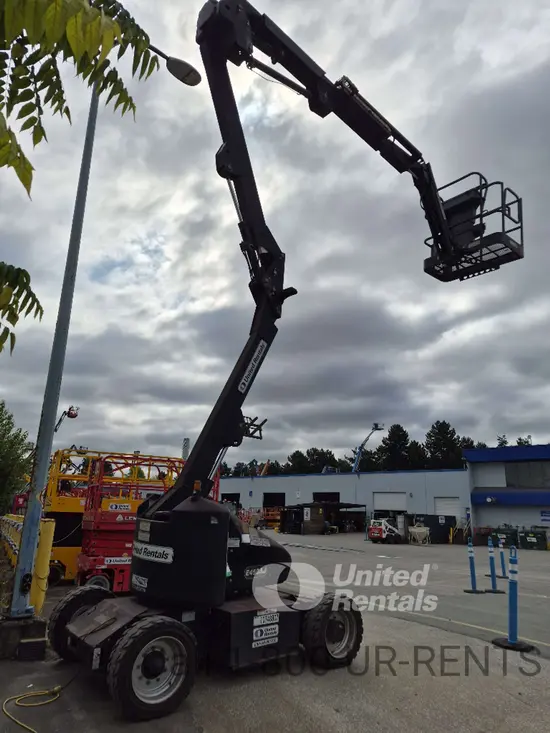 2018 JLG E450AJ Articulating Boom Lift