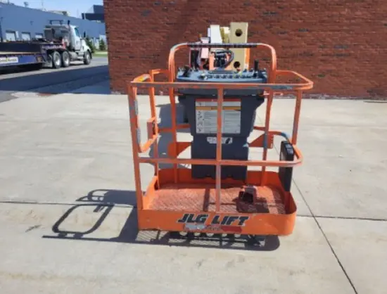 2012 JLG E400AJPN Articulating Boom Lift