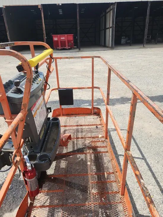 2017 JLG 800AJ Articulating Boom Lift