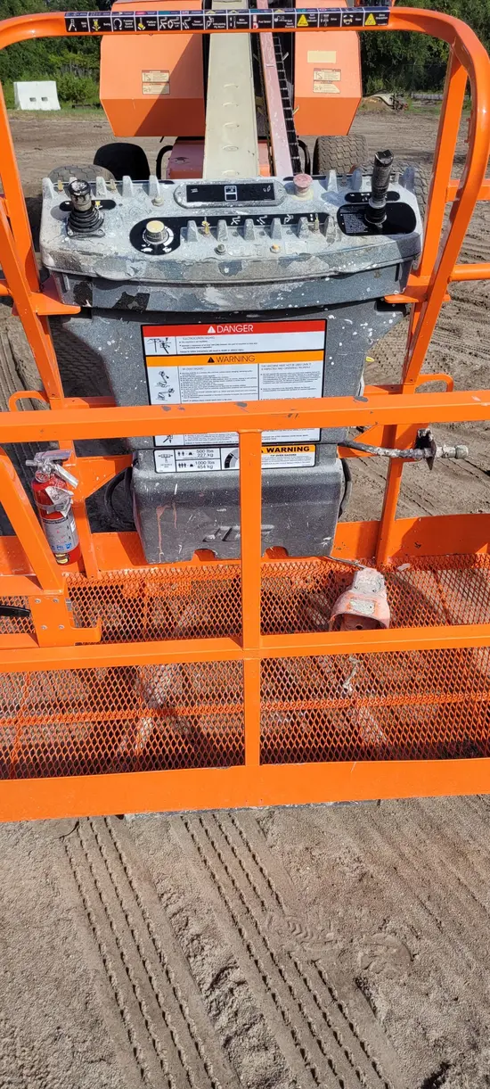 2017 JLG 600S Boom Lift