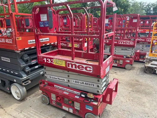 2018 MEC 1330SE Scissor Lift