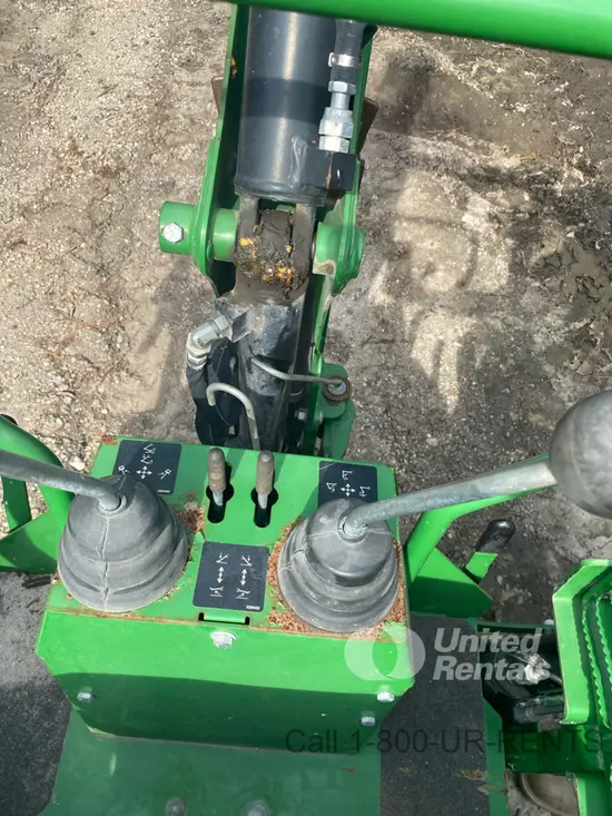 2021 John Deere 2025R Backhoe Loader