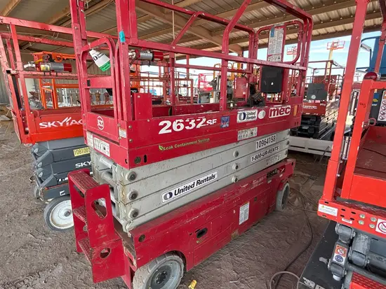 2019 MEC 2632SE Scissor Lift