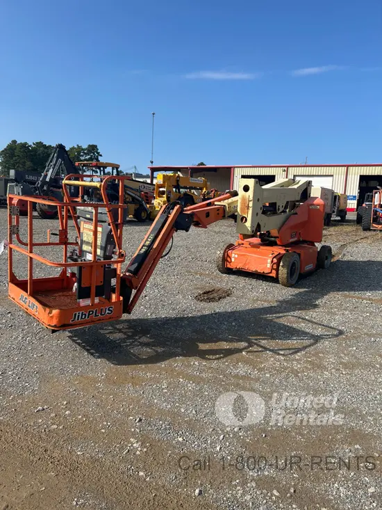 2017 JLG E400AJPN Articulating Boom Lift