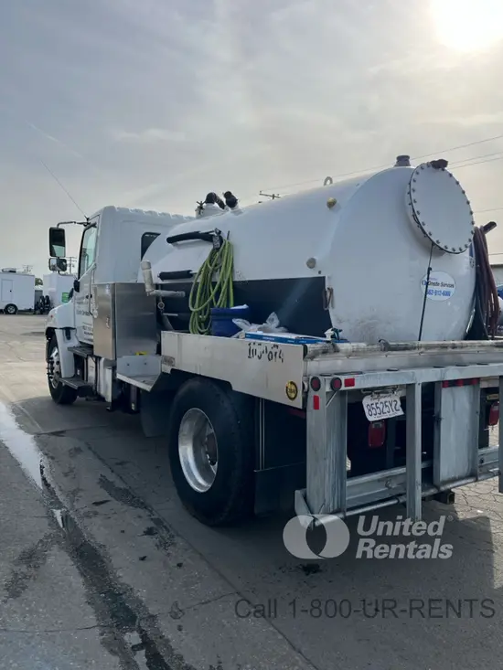 2019 HINO 268DCD4X2