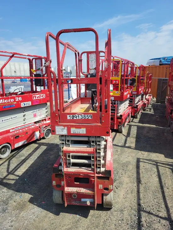 2019 MEC MICRO 26 Scissor Lift