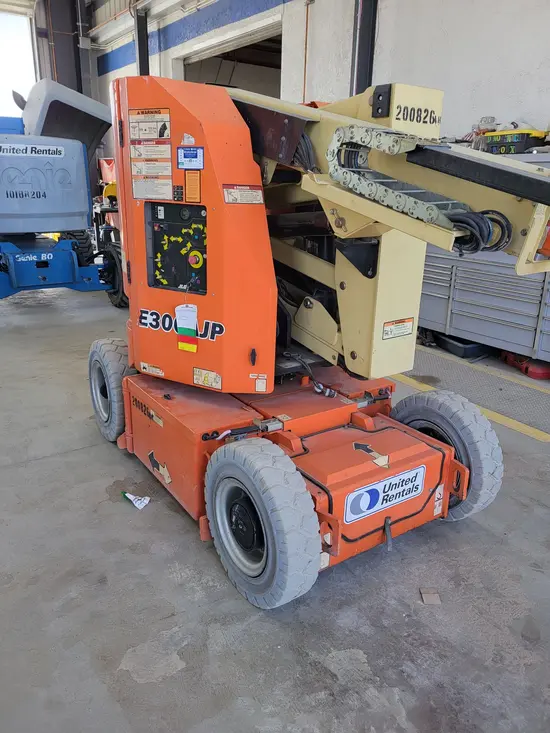 2018 JLG E300AJP Articulating Boom Lift