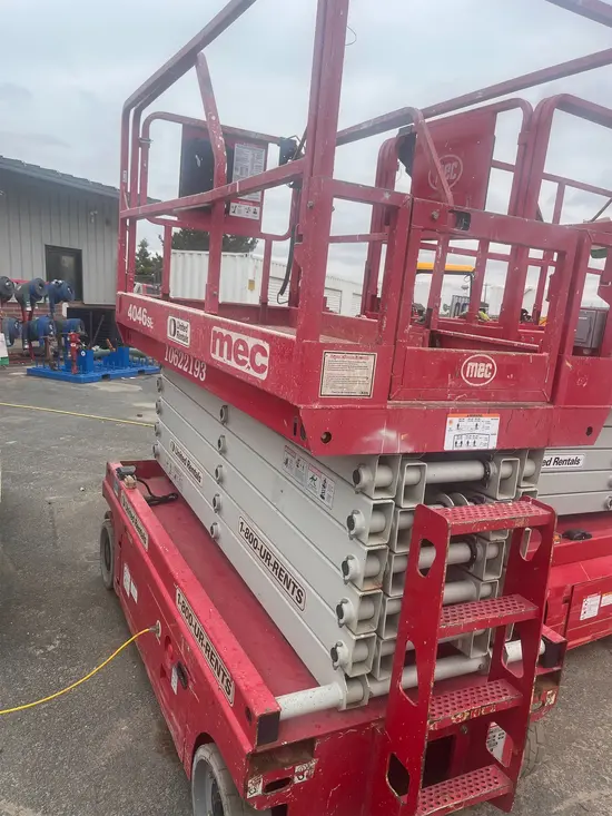 2017 MEC 4046SE Scissor Lift