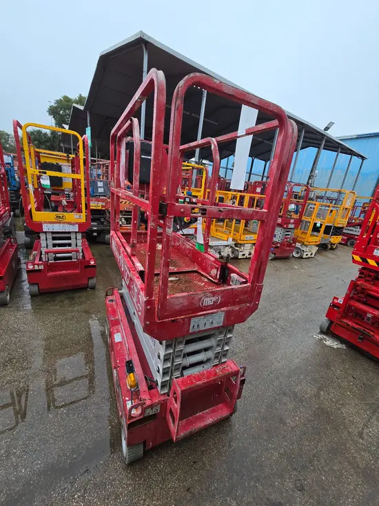 2018 MEC MICRO 19 Scissor Lift