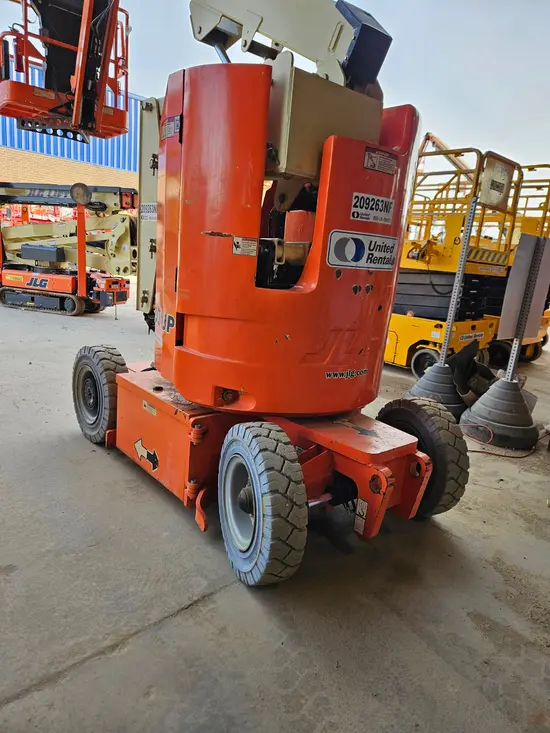 2016 JLG E300AJP Articulating Boom Lift