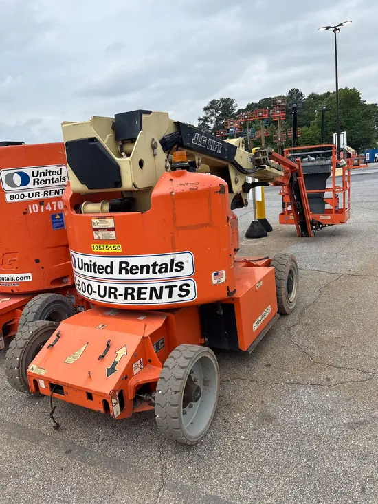 2017 JLG E400AJPN Articulating Boom Lift