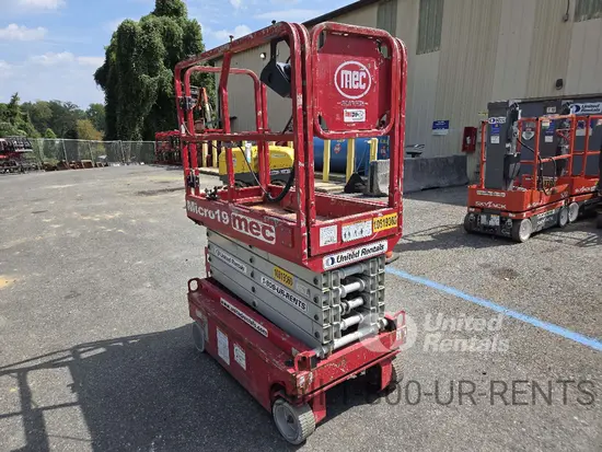 2018 MEC MICRO 19 Scissor Lift