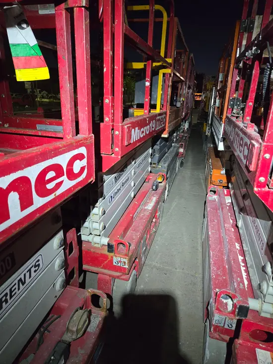 2019 MEC MICRO 19 Scissor Lift