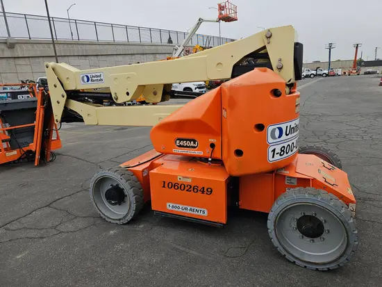 2017 JLG E450AJ Articulating Boom Lift
