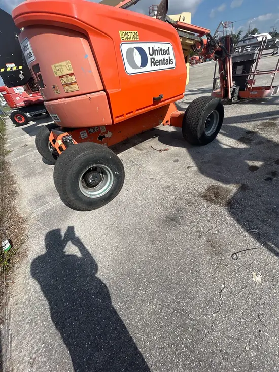 2017 JLG 450AJ Articulating Boom Lift