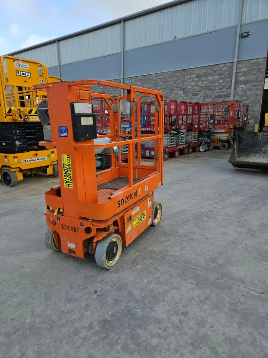 2018 Snorkel TM12E Self-Propelled One-Person Lift