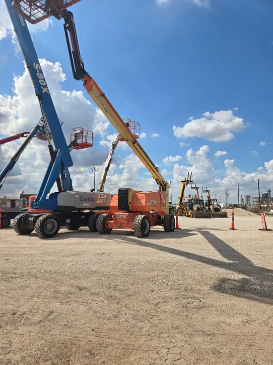 2017 JLG 800AJ Articulating Boom Lift