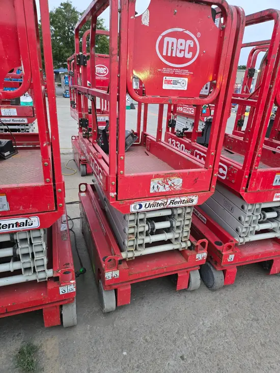 2019 MEC 1330SE Scissor Lift