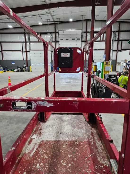 2018 MEC MICRO 19 Scissor Lift