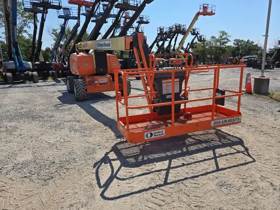 2017 JLG 800AJ Articulating Boom Lift