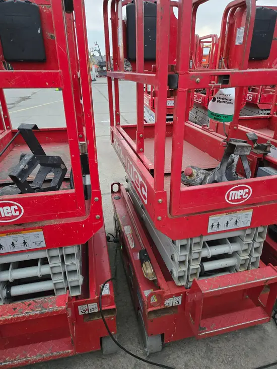 2019 MEC 1330SE Scissor Lift