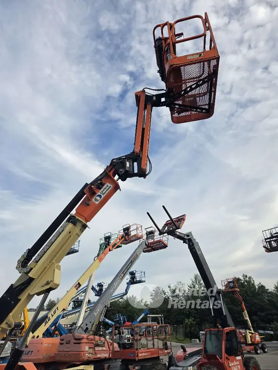 2018 JLG E300AJP Articulating Boom Lift