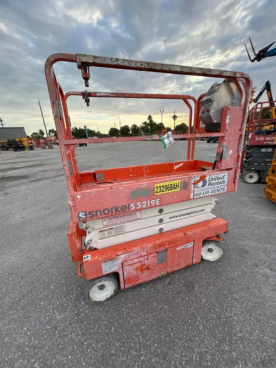 2019 Snorkel S3219E Scissor Lift