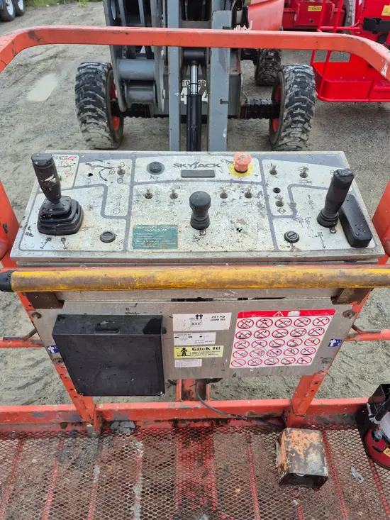 2017 Skyjack SJ46AJ Articulating Boom Lift