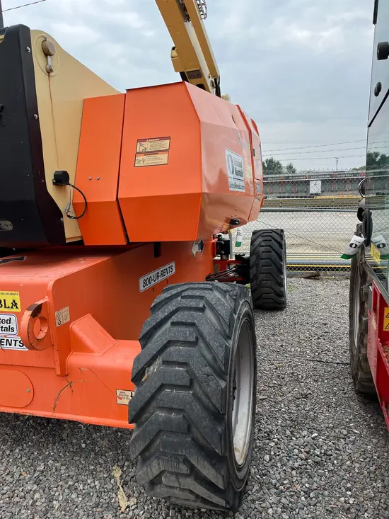 2017 JLG 800AJ Articulating Boom Lift