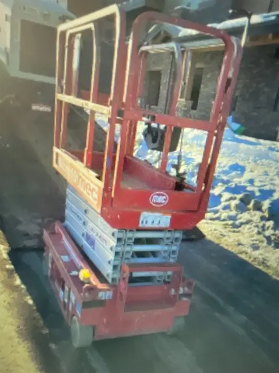2018 MEC MICRO 19 Scissor Lift