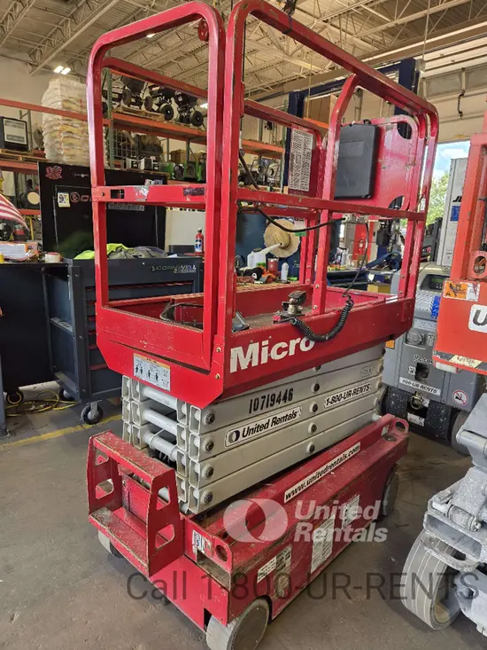2018 MEC MICRO 19 Scissor Lift
