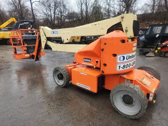 2016 JLG E450AJ Articulating Boom Lift