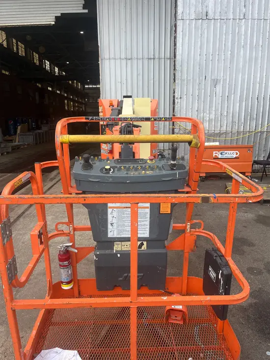 2017 JLG E300AJP Articulating Boom Lift