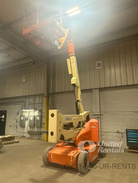 2016 JLG E400AJPN Articulating Boom Lift