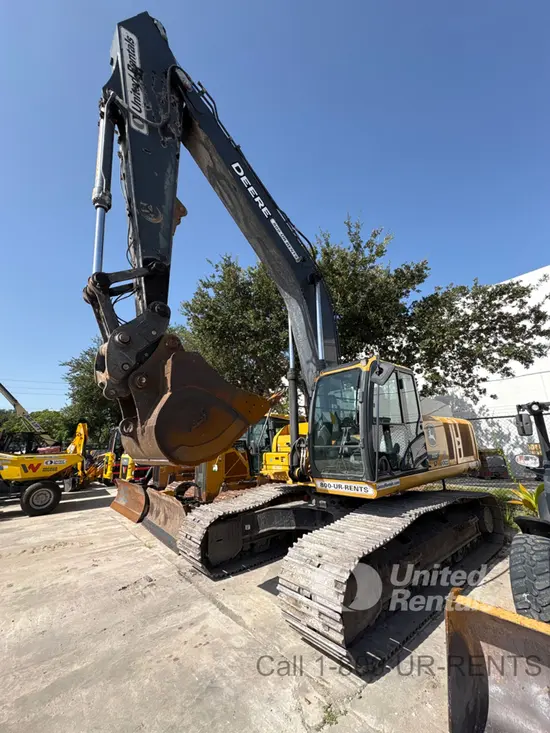 2022 John Deere 350P Excavator