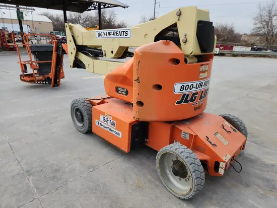 2016 JLG E400AJPN Articulating Boom Lift