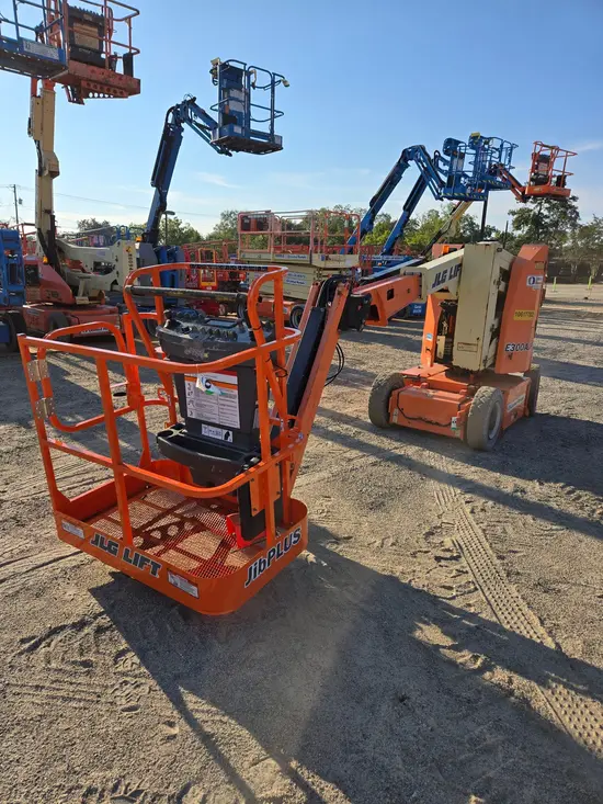 2017 JLG E300AJP Articulating Boom Lift