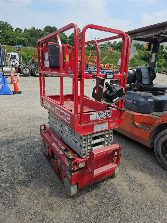 2019 MEC 1330SE Scissor Lift