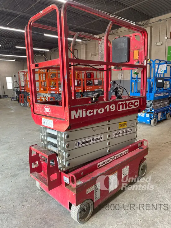 2018 MEC MICRO 19 Scissor Lift