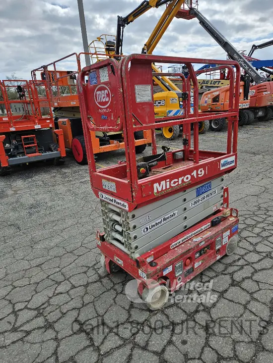 2020 MEC MICRO 19 Scissor Lift