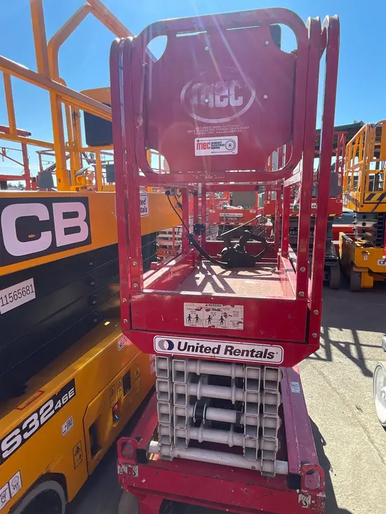 2018 MEC MICRO 19 Scissor Lift