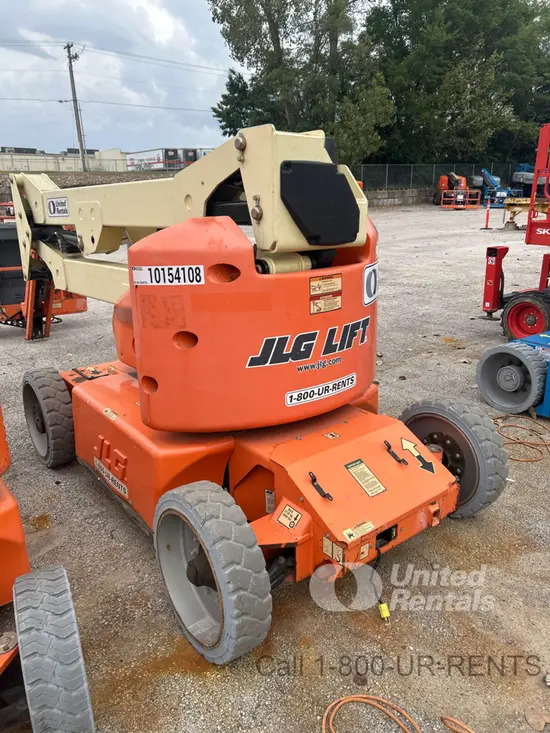 2013 JLG E450AJ Articulating Boom Lift