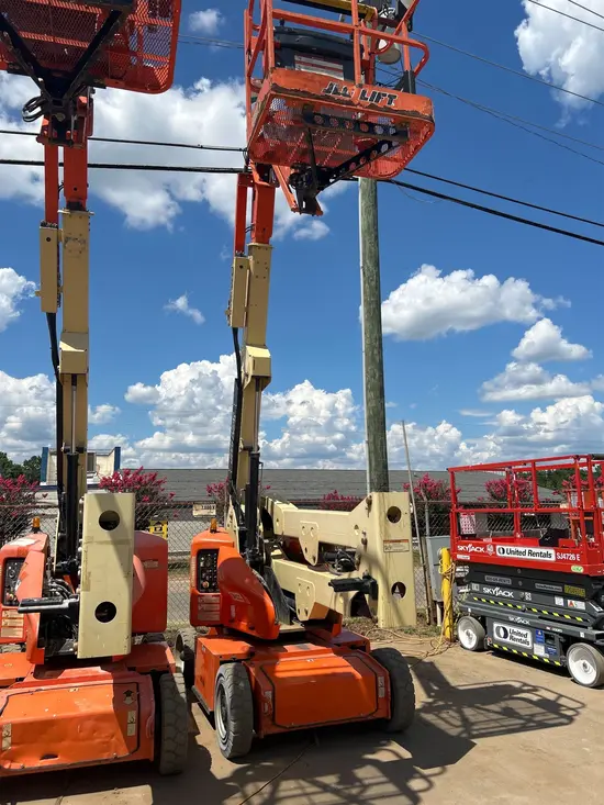 2016 JLG E400AJPN Articulating Boom Lift