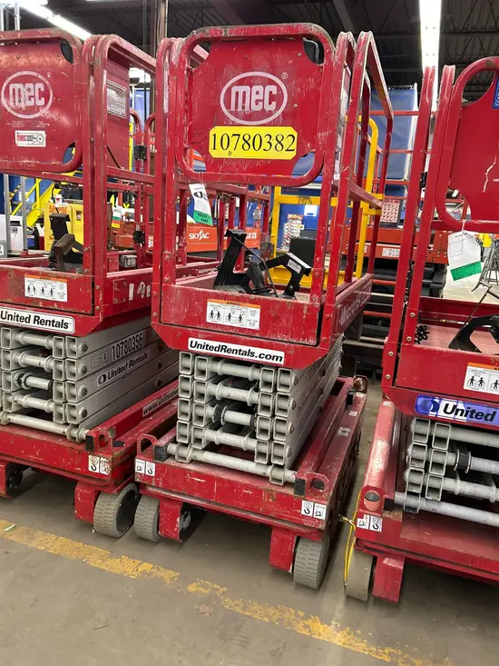 2018 MEC MICRO 19 Scissor Lift