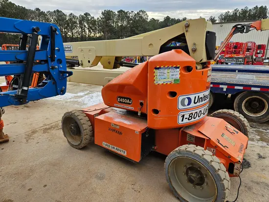 2016 JLG E450AJ Articulating Boom Lift