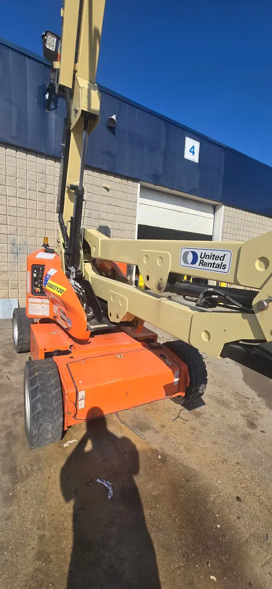 2017 JLG E450AJ Articulating Boom Lift