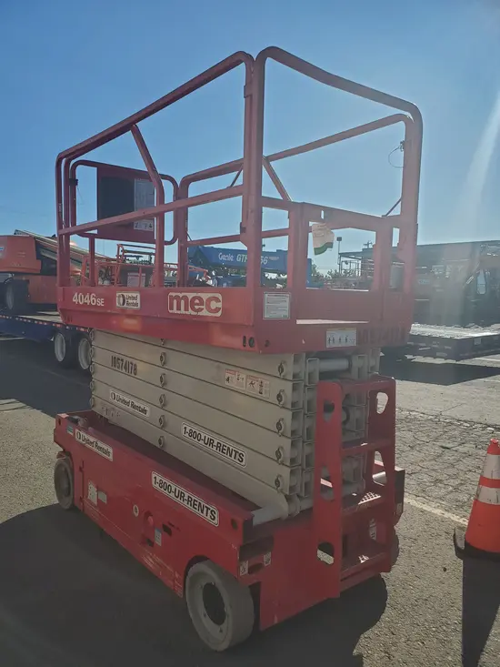 2017 MEC 4046SE Scissor Lift