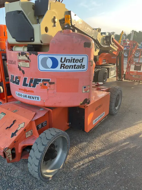2015 JLG E400AJPN Articulating Boom Lift